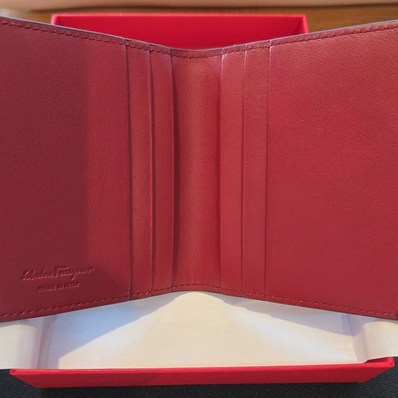 Ferragamo Black Leather Credit Card Wallet - Picture 4 of 8